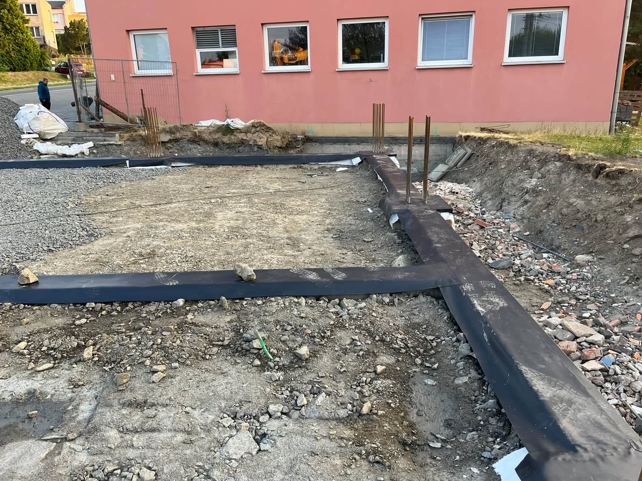 Izolace základů stavby v Krnově